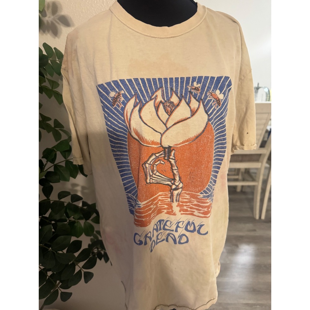 Grateful Dead Lotus Skeleton Hand Graphic T-Shirt Cream Size 0X Band Tee 2021